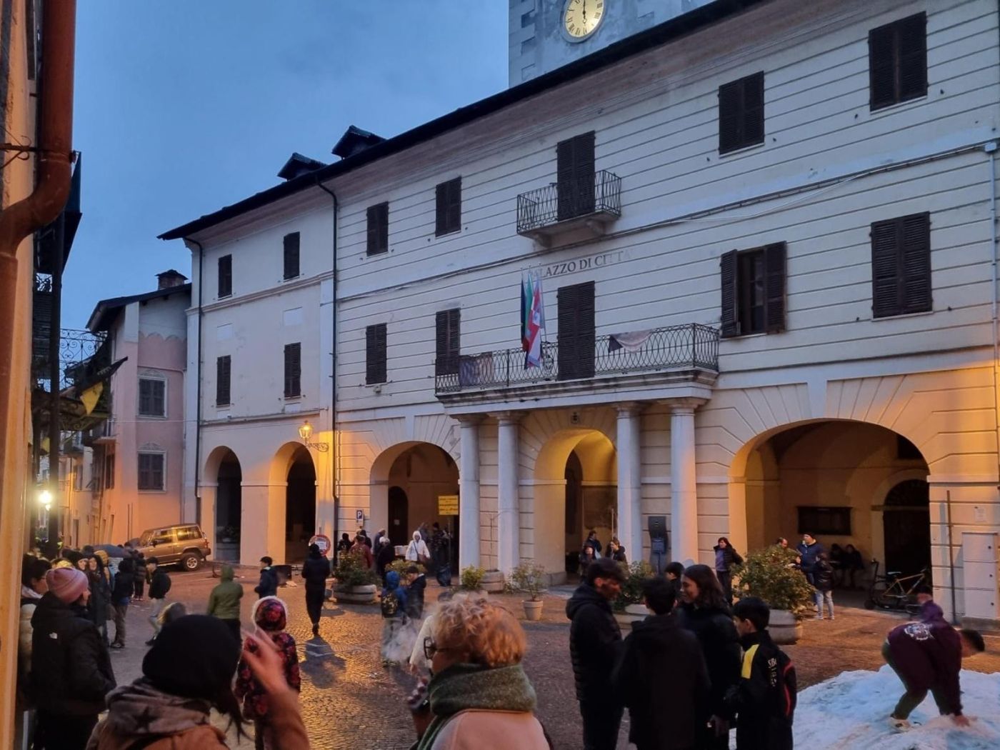 Magnin Garessio piazza Comune
