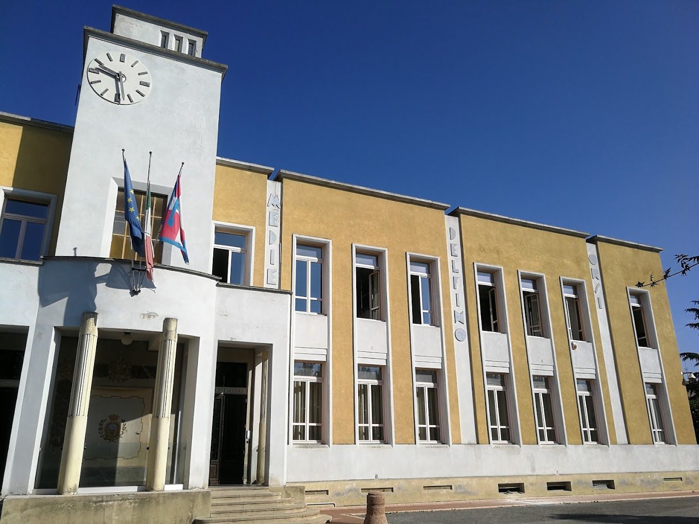 PROVINCIA GRANDA - La sede dell'Istituto Comprensivo villanovese