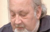 <div class='tp_title'>Franco Perlo</div><div class='tp_desc'>Dopo lunghe sofferenze è mancato all'affetto dei suoi cari cav. FRANCO PERLO(maestro)di anni 65Ne danno il triste annuncio: la compagna Marzia con la mamma Laura, la figlia Michela con la rispettiva famiglia, il fratello Carlo con Veronica e famiglia, zii, cugini e parenti tutti. Il funerale è stato celebrato sabato 5 settembre nella parrocchia M.V.Assunta di Carrù Il caro Franco è stato accolto nel cimitero di Carrù. I familiari sentitamente commossi per la dimostrazione di stima ed affetto ...</div><div style='clear:both'></div><div class='title'>Immagine</div><div class='images_box'><img src='/components/com_djclassifieds/images/item/0/266_perlo_franco_ths.jpg' /></div><div style='clear:both'></div> Franco Perlo