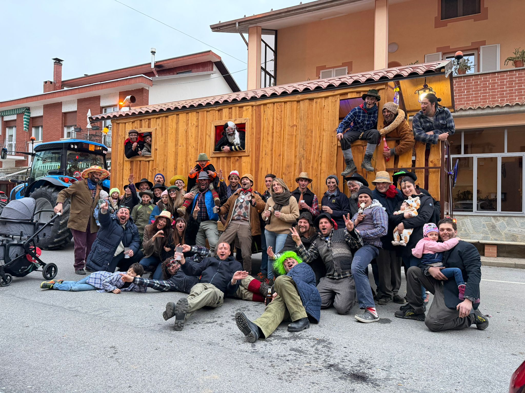 PROVINCIA GRANDA - Il gruppo di Magnin in partenza a Briaglia