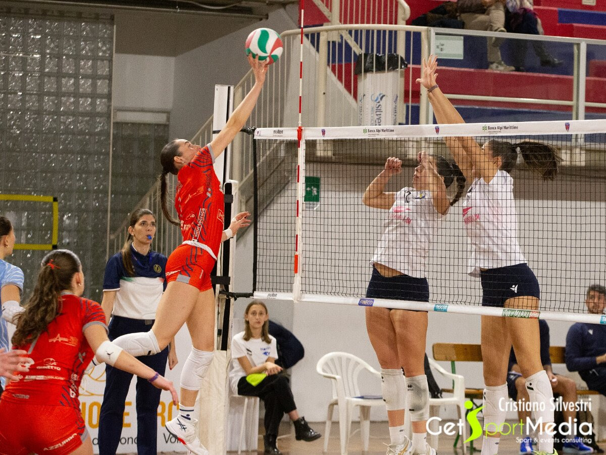 PROVINCIA GRANDA - Mondovì Volley: Francesca Bosso all'attacco - foto Cristiano Silvestri