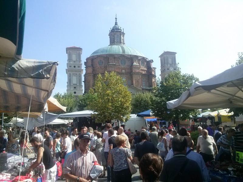 PROVINCIA GRANDA - Le bancarelle della Fiera del Santuario di Vicoforte