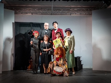 PROVINCIA GRANDA - Alcuni dei commedianti niellesi sul palco