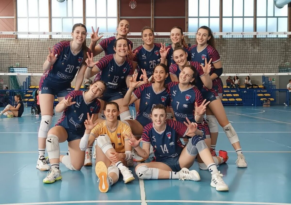 PROVINCIA GRANDA - Mondovì Volley: La gioia per la vittoria contro il Cus Torino