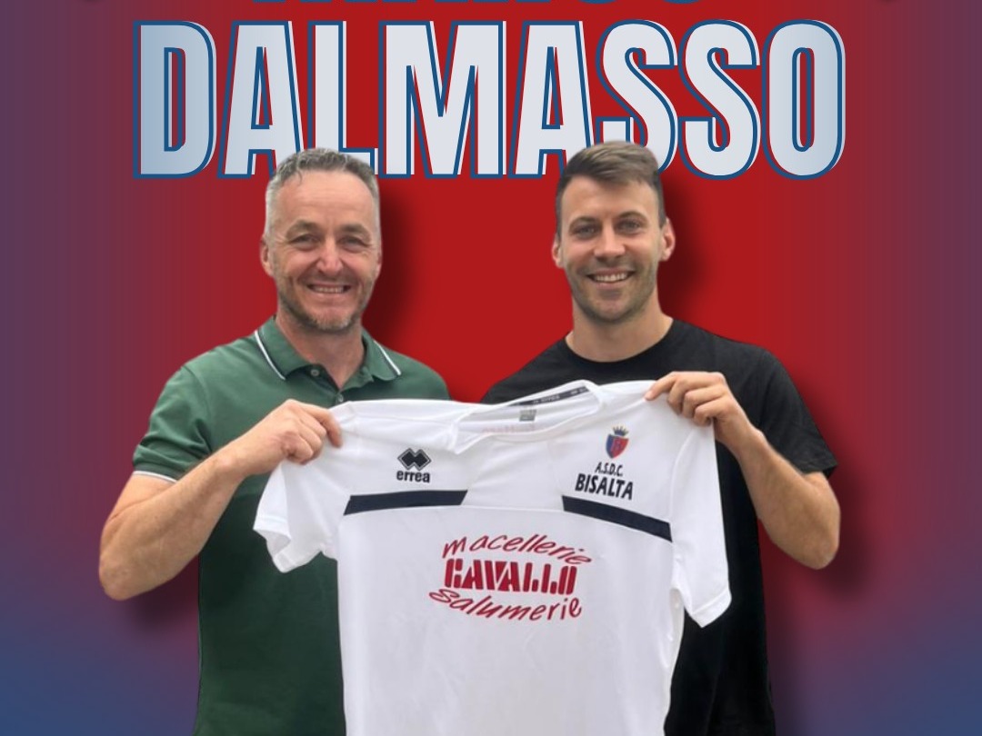 PROVINCIA GRANDA - Il nuovo acquisto del Bisalta Calcio Marco Dalmasso con il presidente Danilo Campana