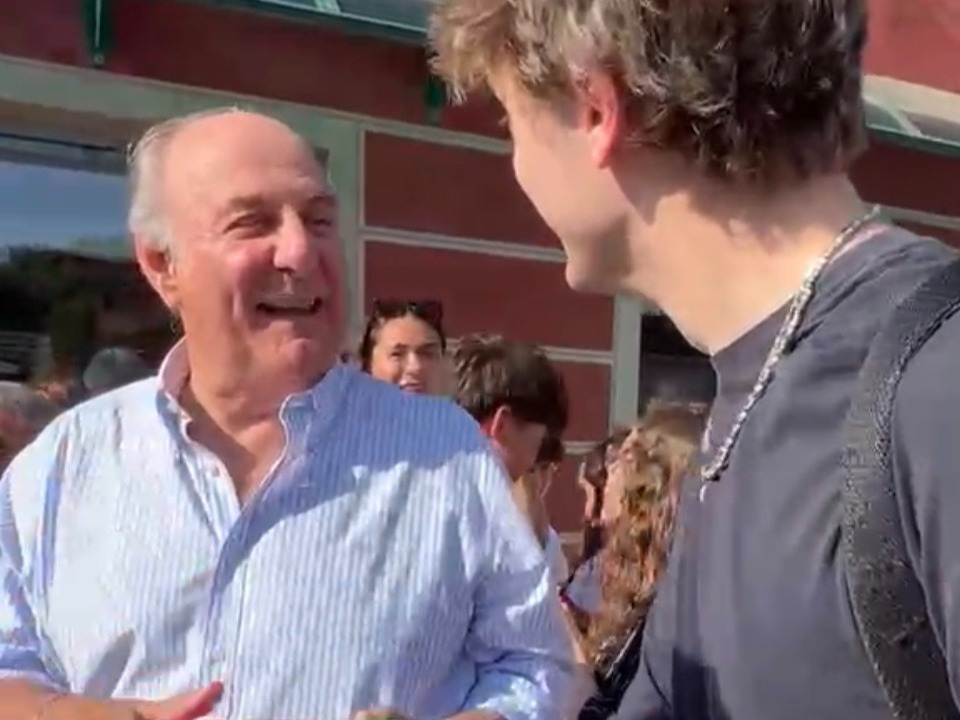 PROVINCIA GRANDA - Gerry Scotti con le bocce quadre al Festival della Tv di Dogliani
