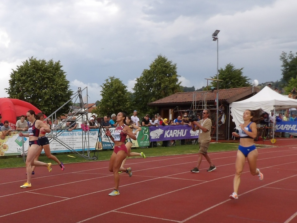 arrivo 200 femminili