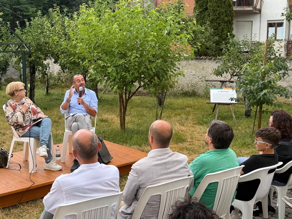 libro giardino Vitelli Garlasco