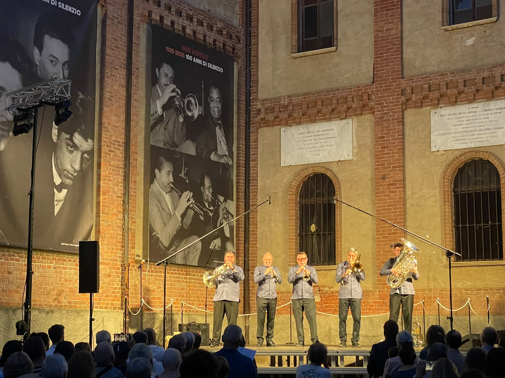 PROVINCIA GRANDA - I Boston Brass sul palco in via Caduti