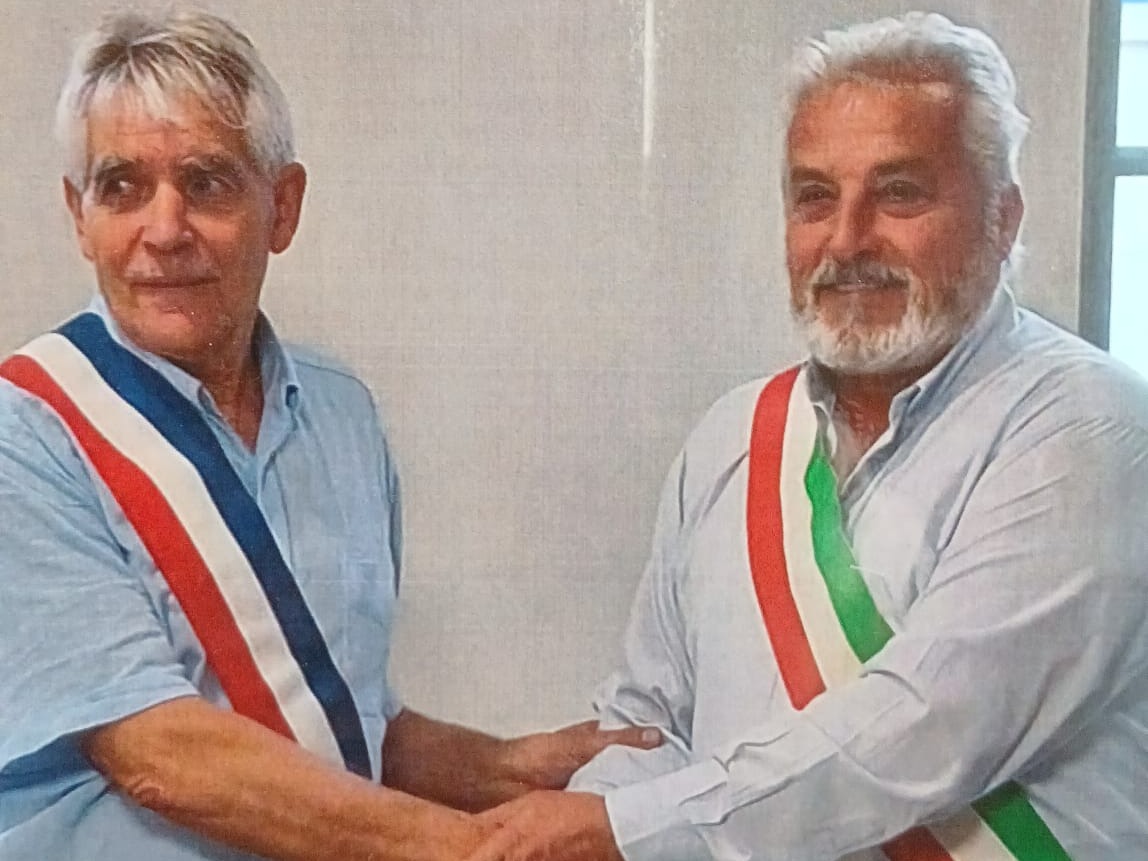 PROVINCIA GRANDA - Il sindaco Mina con l'ex sindaco di Yssingeaux Pierre Liogier