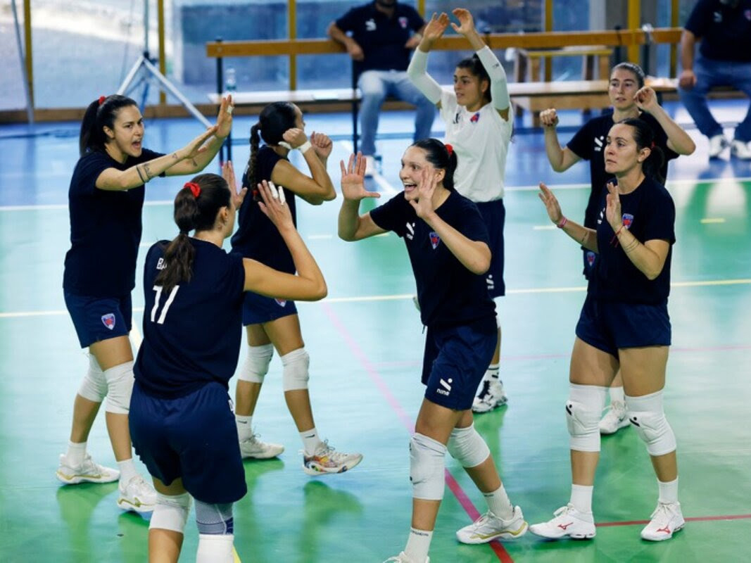 PROVINCIA GRANDA - Mondovì Volley pronto all'azione - foto Aldo Castoldi