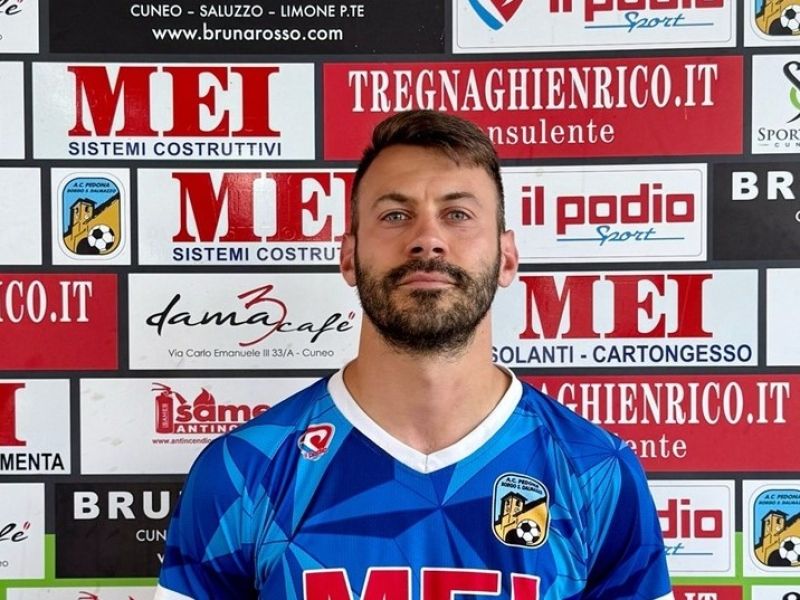 PROVINCIA GRANDA - Marco Dalmasso con la maglia del Pedona Calcio