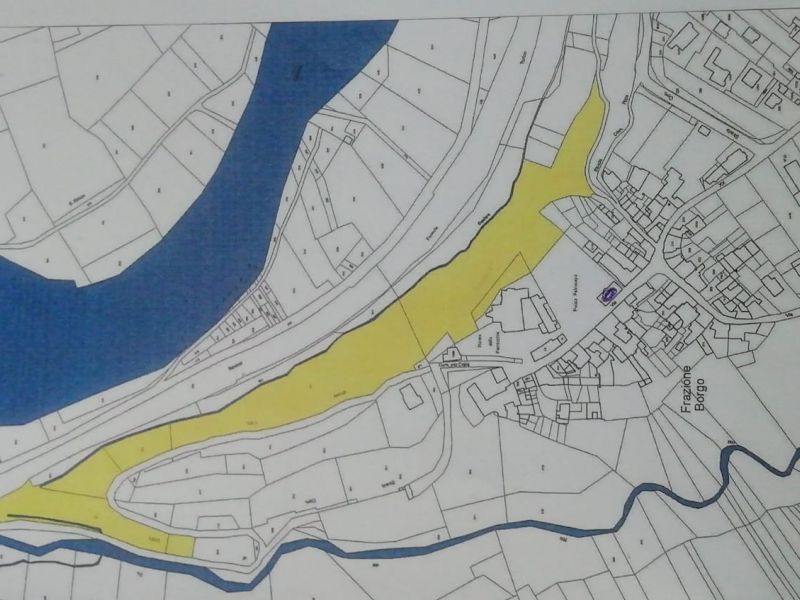 PROVINCIA GRANDA - Evidenziata in giallo, l'area su cui sorgerà il nuovo parco avventura