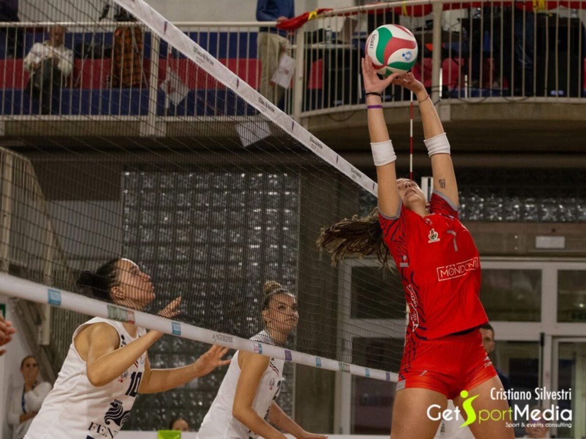 PROVINCIA GRANDA - Mondovì Volley: Beatrice Fissore in azione - foto Cristiano Silvestri