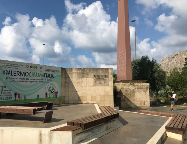 PROVINCIA GRANDA - Il monumento allo svincolo di Capaci