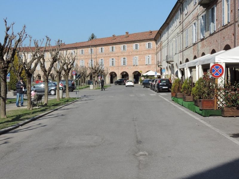 PROVINCIA GRANDA - L'area davanti alla Palazzata al Santuario di Vicoforte