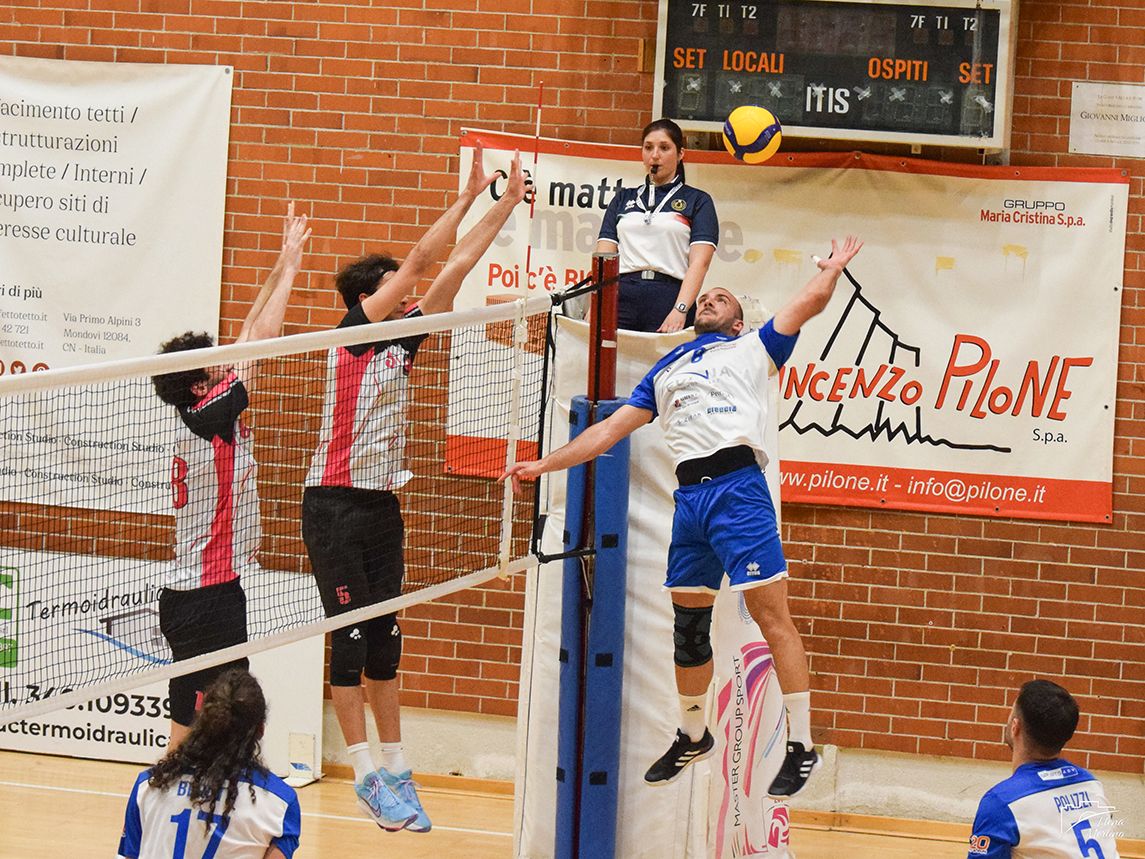 PROVINCIA GRANDA - Attacco di Genesio su muro di Malnate