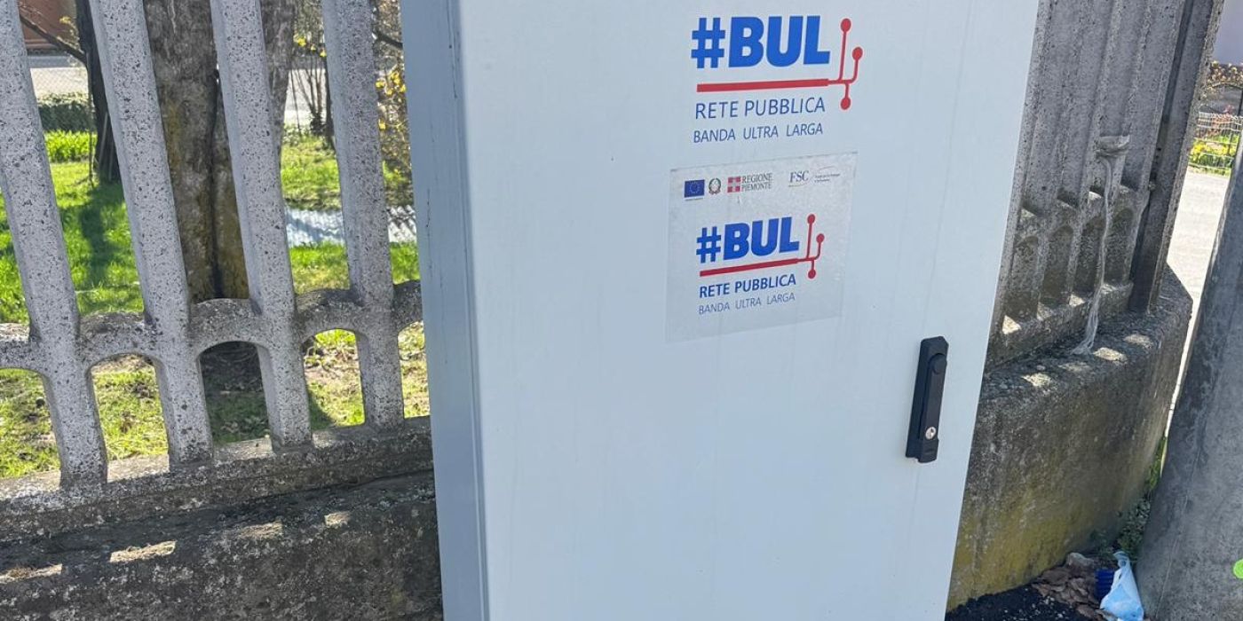 PROVINCIA GRANDA - Una cabina della BUL a San Michele Mondovì