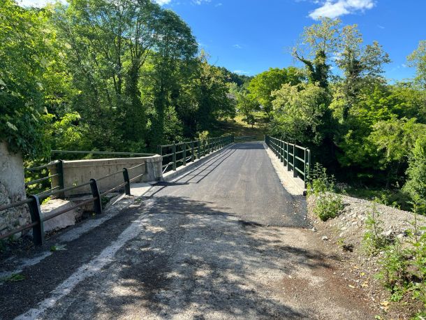 PROVINCIA GRANDA - Il ponte dopo i lavori di asfaltatura