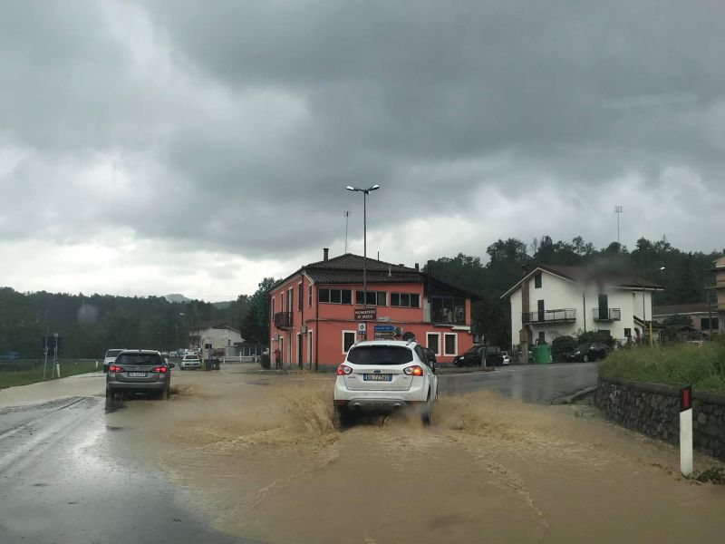 PROVINCIA GRANDA - L'incrocio ai Gandolfi di Monastero Vasco