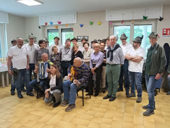 PROVINCIA GRANDA - La corale delle penne nere alla "San Michele Arcangelo"