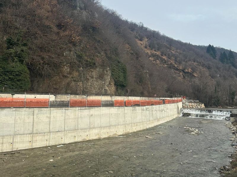 PROVINCIA GRANDA - Il tratto di sp5 a lato del torrente Pesio interessato dalla chiusura