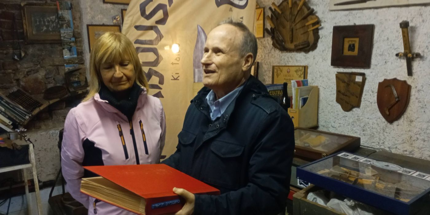 PROVINCIA GRANDA - La donazione del libro alla sindaca Caramello