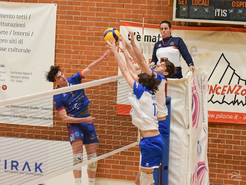 PROVINCIA GRANDA - Muro di Bellanti e Bosio su attacco di Ciriè