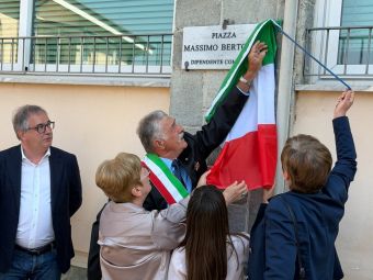 PROVINCIA GRANDA - Intitolazione piazza scuole Bastia ex vigile Massimo Bertolino 24 maggio 2026