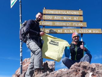 PROVINCIA GRANDA - I due alpinisti niellesi in vetta