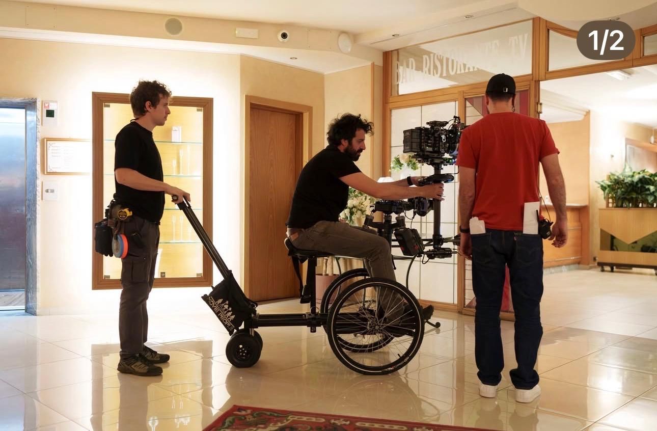 PROVINCIA GRANDA - Un momento delle riprese all'interno dell'albergo pianfeiese