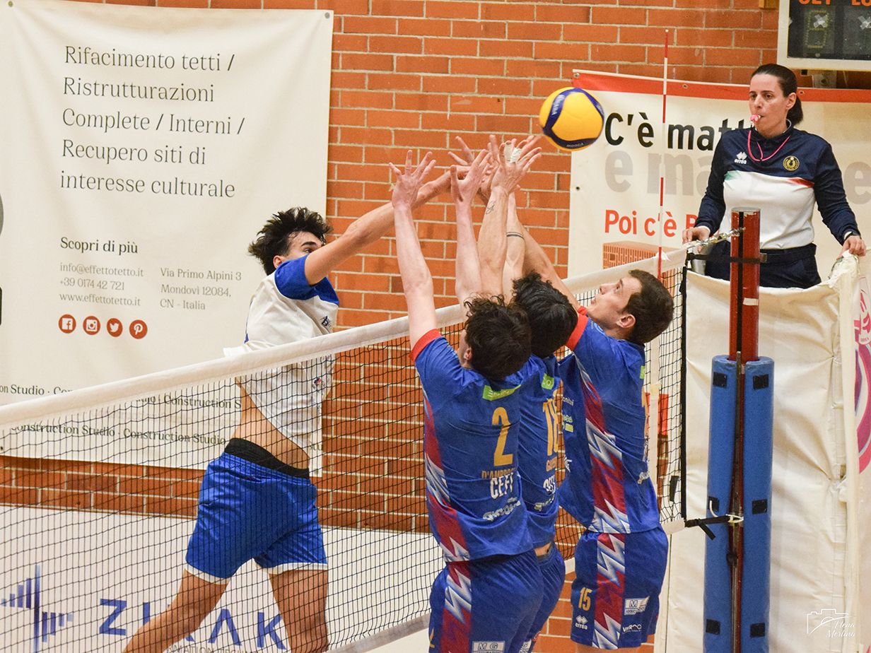 PROVINCIA GRANDA - Un attacco di Bellanti durante la partita con Ciriè