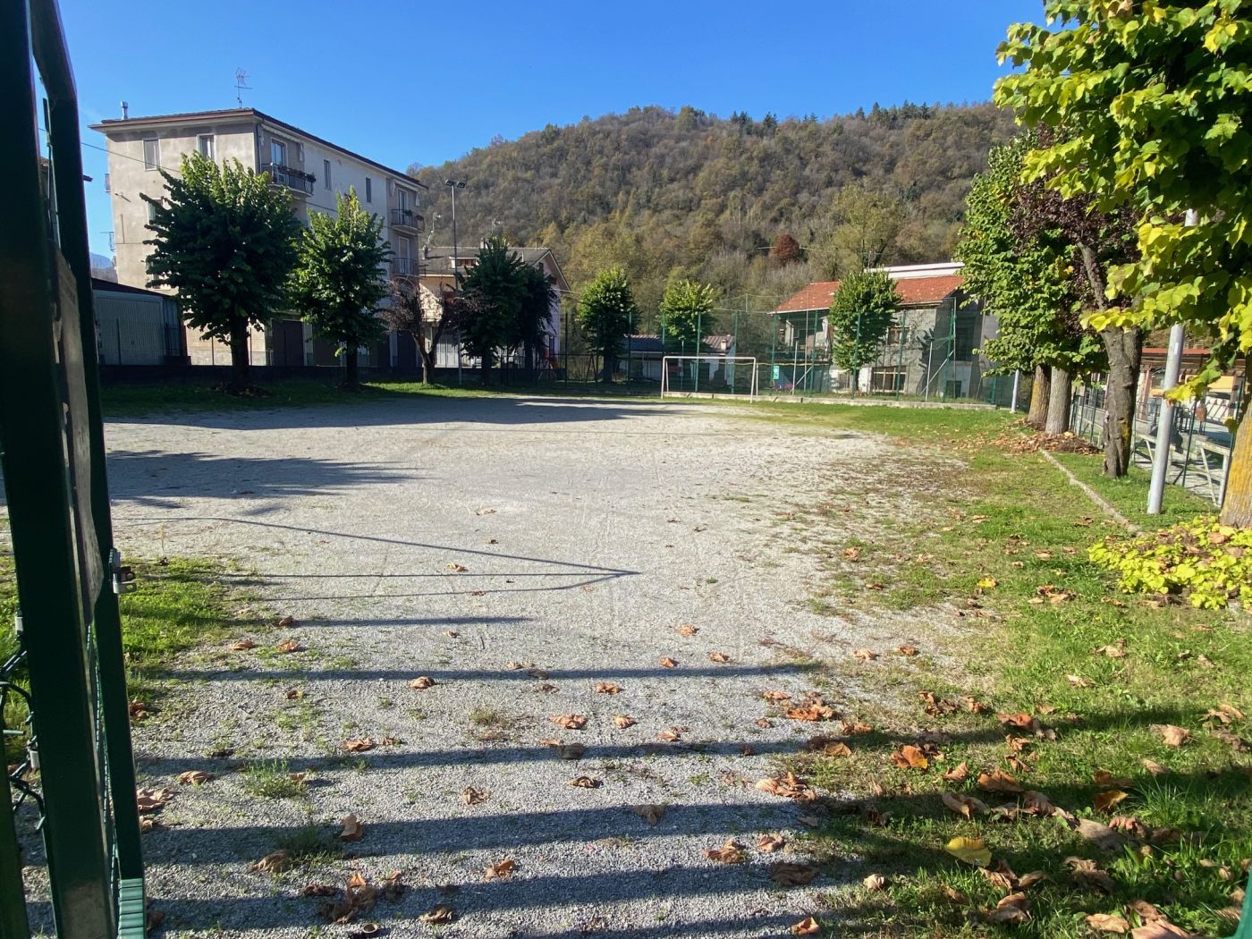 PROVINCIA GRANDA - Il campo sportivo del Piano