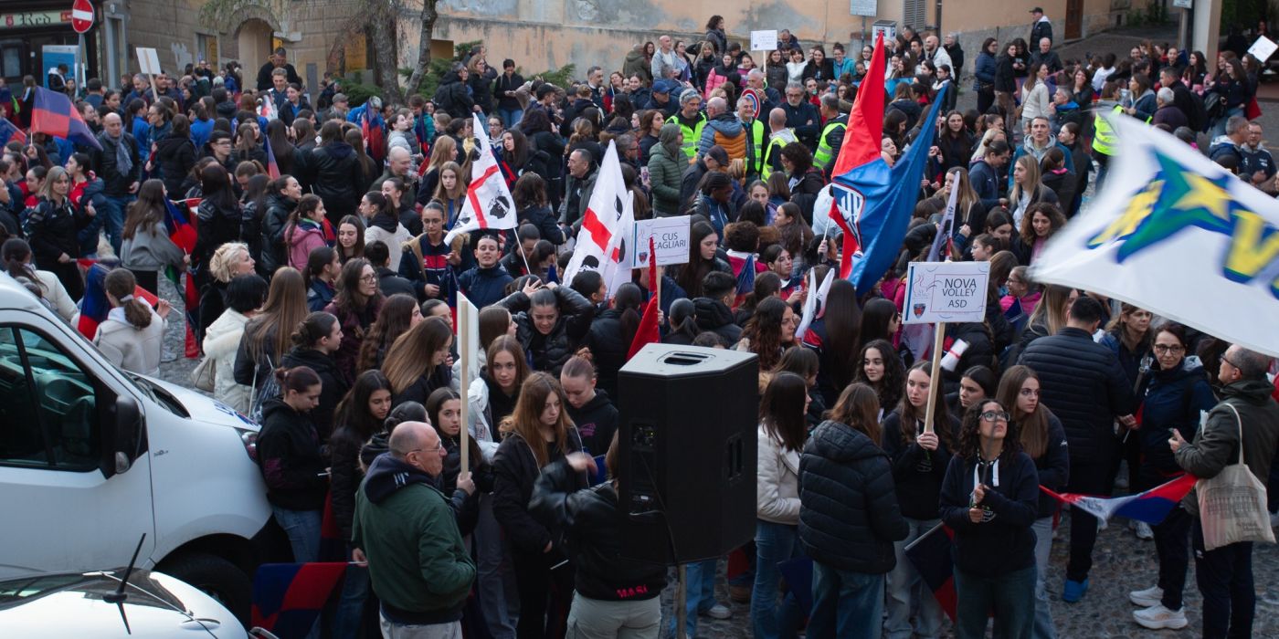 PROVINCIA GRANDA - Mondovì Volley: La sfilata per il Torneo della Ceramica - foto Cristiano Silvestri