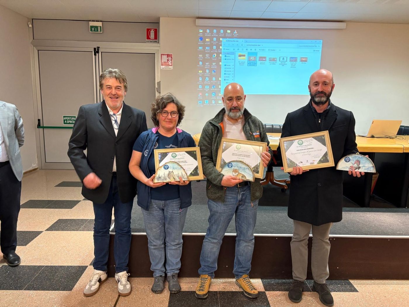 PROVINCIA GRANDA - I premiati del Festival, insieme a Giancarlo Baudena